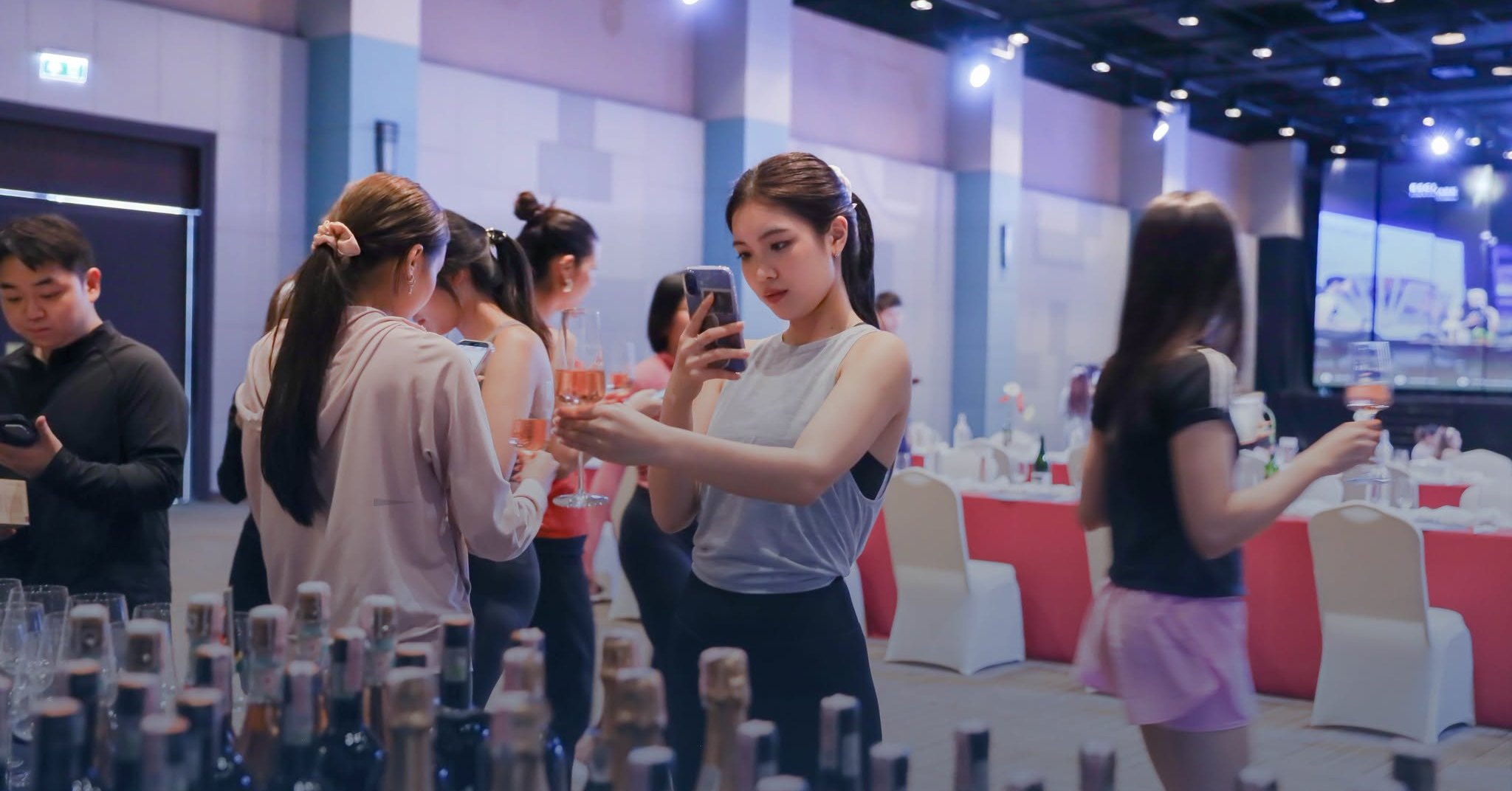 Episode 4 · โยคะ ไวน์แพริ่ง และ Connecting Question