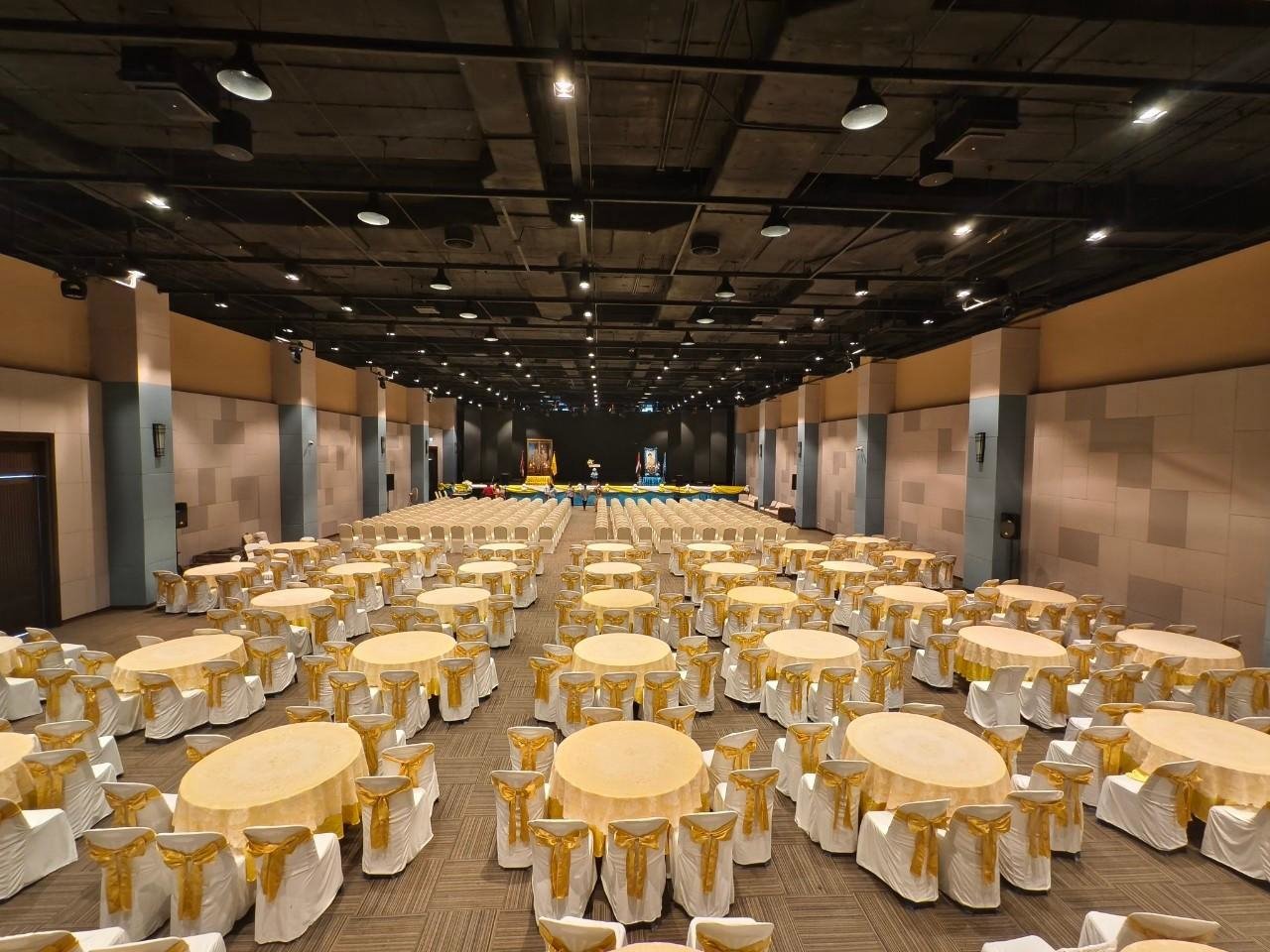 ESC Hall